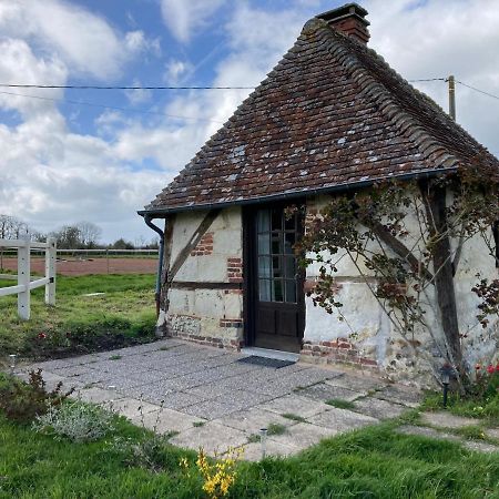 Sainte-Marguerite-des-Loges Tiny House Du Haras Cour Lozeyヴィラ エクステリア 写真