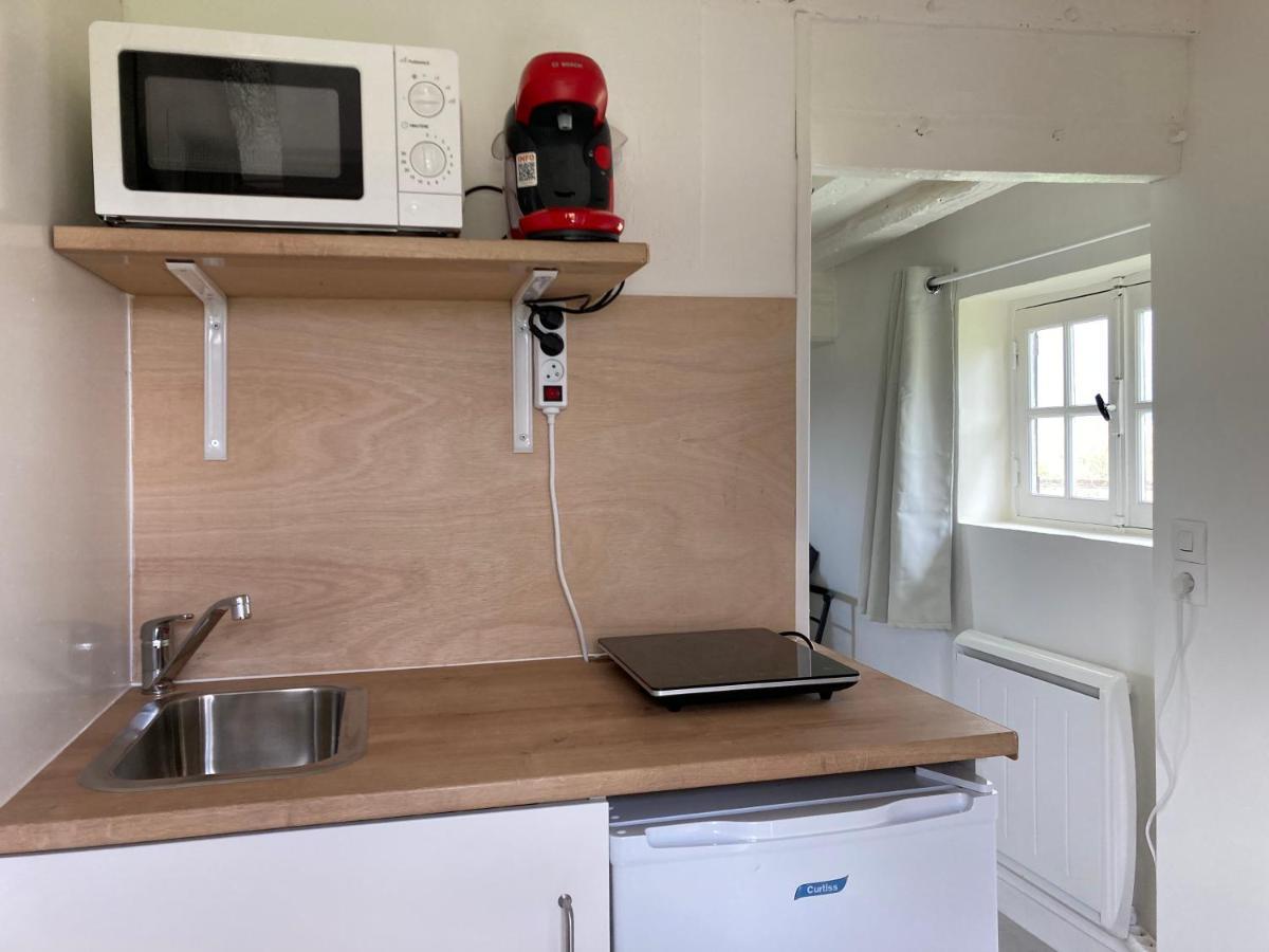 Sainte-Marguerite-des-Loges Tiny House Du Haras Cour Lozeyヴィラ エクステリア 写真